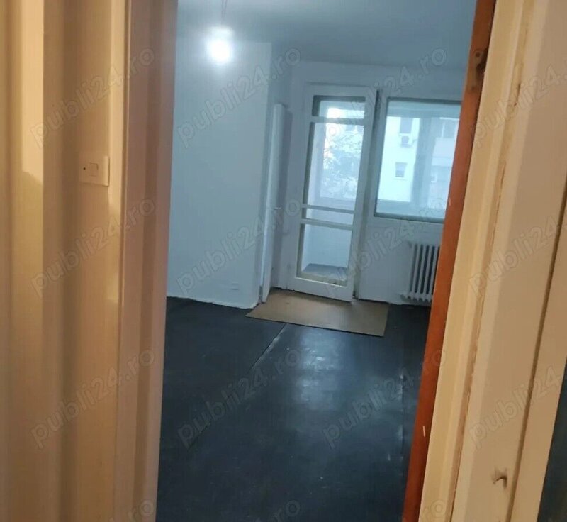 Titan vanzare garsoniera